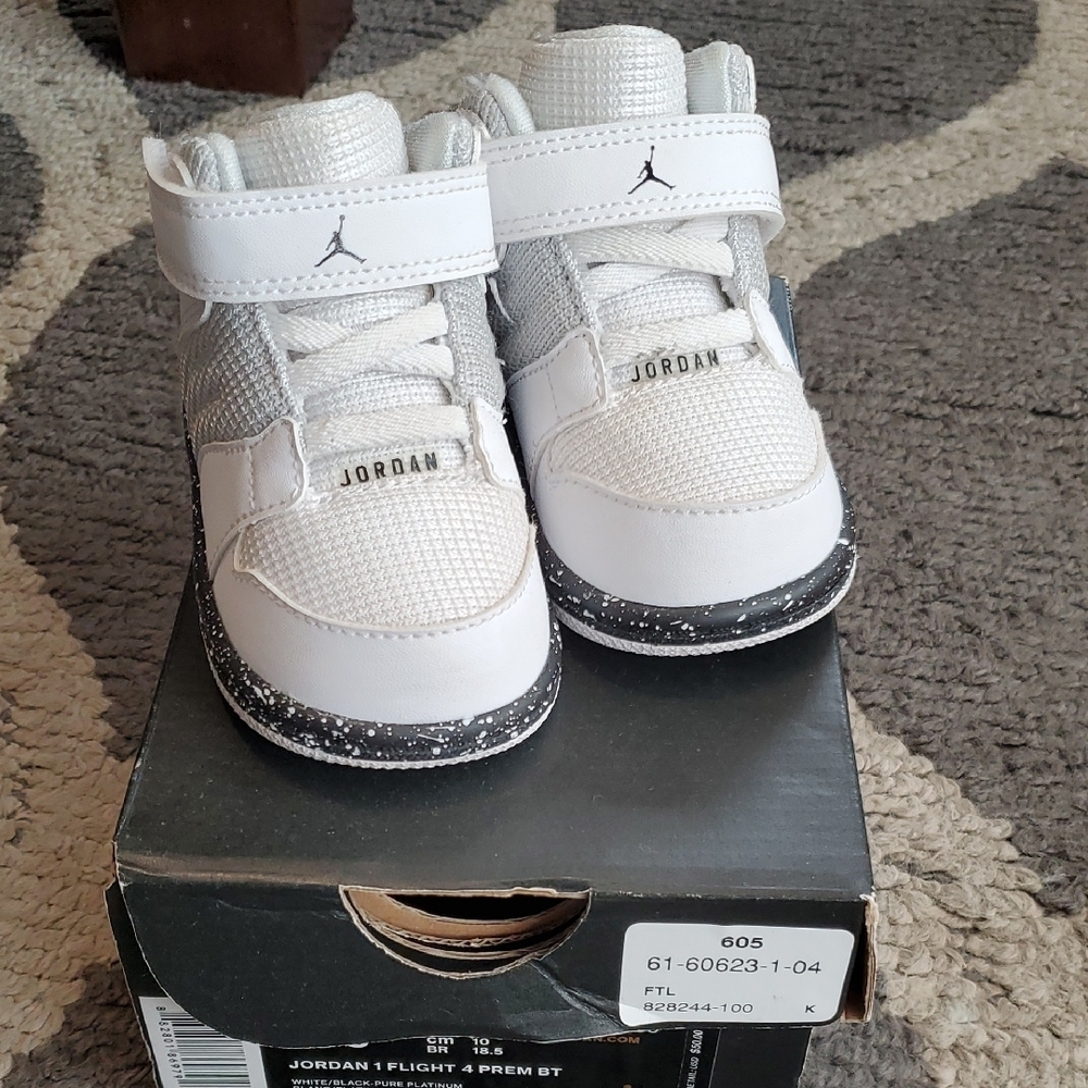 Jordan 1 Flight 4 Prem BT Kids White and Black Sneakers
